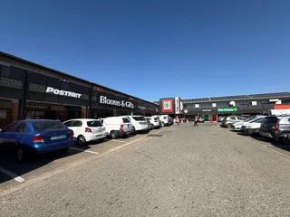 Prime Retail Space to Let - Palm Court Shopping Centre, Roodepoort