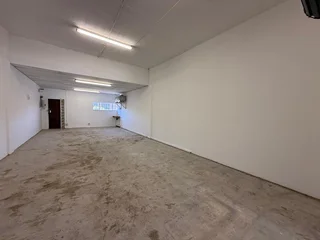 Prime Retail Space to Let - Palm Court Shopping Centre, Roodepoort