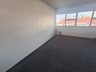 Vooretrekker Road | Light Admin Office To Rent | Goodwood | 31m²