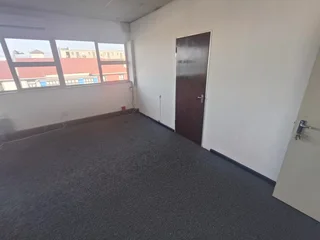 VOORETREKKER ROAD | LIGHT ADMIN OFFICE TO RENT | GOODWOOD | 31m²