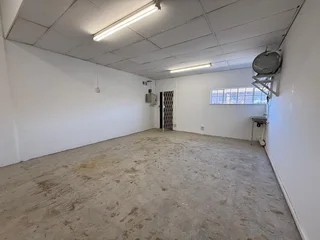 Prime Retail Space to Let - Palm Court Shopping Centre, Roodepoort