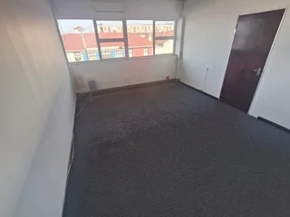 VOORETREKKER ROAD | LIGHT ADMIN OFFICE TO RENT | GOODWOOD | 31m²