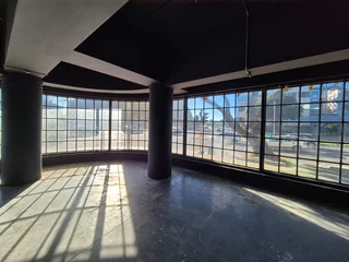 SIR LOWRY ROAD | RETAIL SPACE TO RENT | WOODSTOCK | 83m²