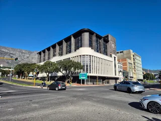 SIR LOWRY ROAD | RETAIL SPACE TO RENT | WOODSTOCK | 83m²