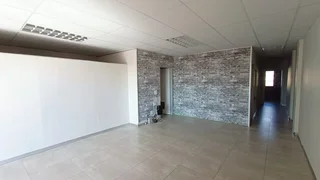 95 SQUARE METER MEDICAL SUITE SPACE TO LET | SILVER LAKES | PRETORIA