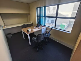 SKYSCAPE TERRACES | SPACIOUS OFFICE UNIT AVAILABLE TO LET IN BELLVILLE | 1,013m²