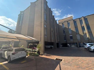 Penthouse Suite to Let - 8 Sturdee Avenue, Rosebank