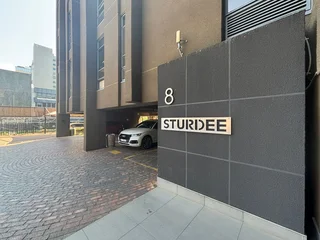 Penthouse Suite to Let - 8 Sturdee Avenue, Rosebank