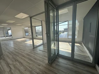 Penthouse Suite to Let - 8 Sturdee Avenue, Rosebank