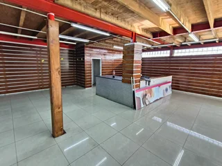 OAKDALE | RETAIL SPACE AVAILABLE FOR RENT | BELLVILLE | 715m²