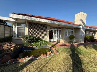 Prime Commercial Property to Let - 206/208 Barry Hertzog Avenue, Greenside, Johannesburg