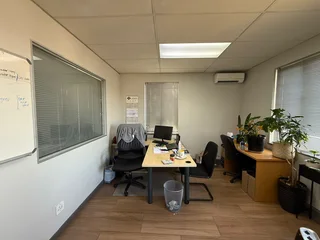 Prime Ground Floor Office Space to Let - Kingfisher Office Park, Meyersdal