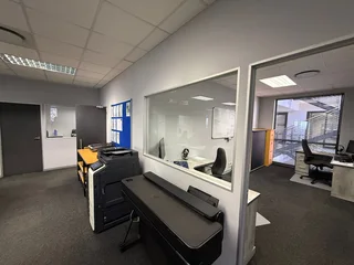 Modern Office Space to Let – Quadrum Office Park, Constantia Kloof, Roodepoort