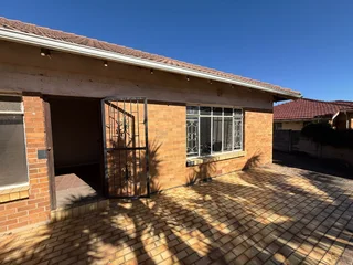 Commercial Property for Sale, 60 Hendrik Potgieter Road, Florida North