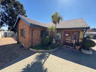 Medical Suite to Let - 181 Bekker Road, Vorna Valley, Midrand