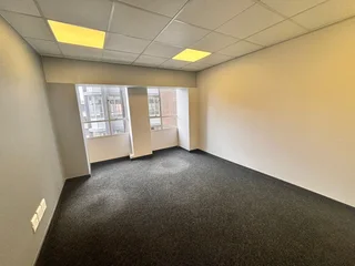 Office Space To Let – Unit N305, Nzunza House, 28 Melle Street, Braamfontein