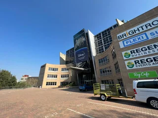 Flexi Suite to Rent - 165 West Street, Sandton