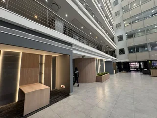 Flexi Suite to Rent - 165 West Street, Sandton