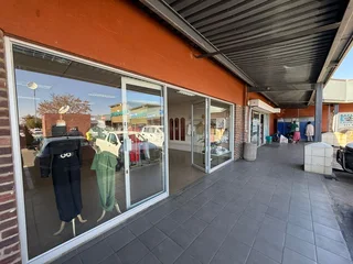 Retail Space to Let in Wilrogate Shopping Centre, Roodepoort