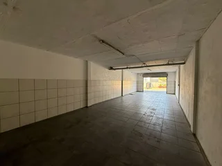Storage Unit to Let in Ruimsig Centre, Amorosa, Roodepoort