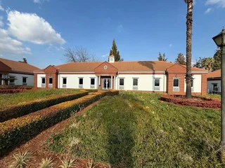 Lords Office Estates | West Avenue | Die Hoewes | Centurion