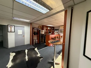 LORDS OFFICE ESTATES | WEST AVENUE | DIE HOEWES | CENTURION