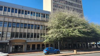 582m² Office To Rent In The Towers, Paarl