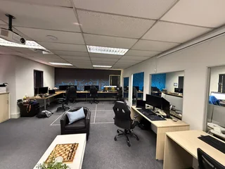 LORDS OFFICE ESTATES | WEST AVENUE | DIE HOEWES | CENTURION