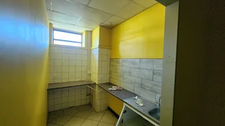 582m² Office To Rent In The Towers, Paarl