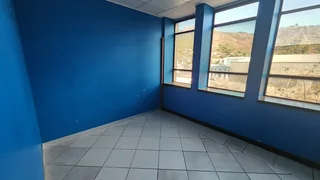 582m² Office To Rent In The Towers, Paarl