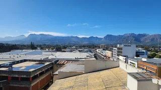 582m² Office To Rent In The Towers, Paarl