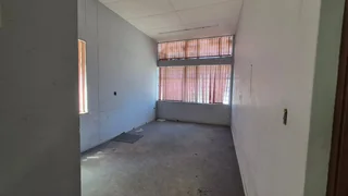 195m² Commercial space To Let, Kraaifontein