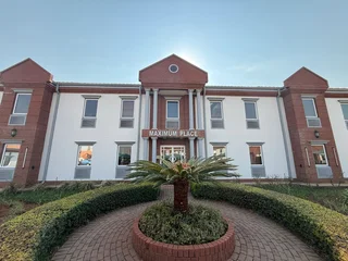 Lords Office Estates | West Avenue | Die Hoewes | Centurion