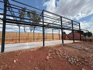 Prime Showroom Space to Let - 10 Ontdekkers Road, Mindalore, Krugersdorp