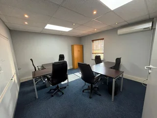 LORDS OFFICE ESTATES | WEST AVENUE | DIE HOEWES | CENTURION