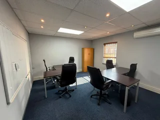 LORDS OFFICE ESTATES | WEST AVENUE | DIE HOEWES | CENTURION