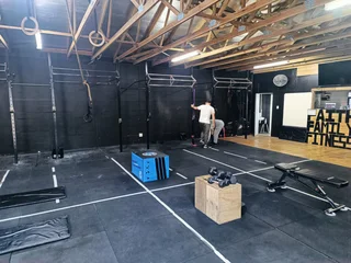 EDGEMEAD BUSINESS PARK | FUNCTIONAL UNIT TO RENT | EDGEMEAD | 171m²