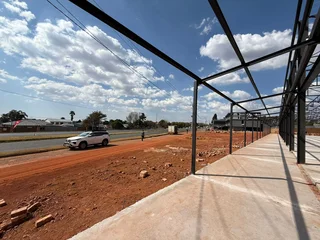Showroom Space for Lease - 10 Ontdekkers Road, Mindalore, Krugersdorp