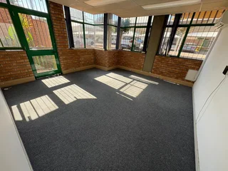 Office Space to Let - Halfway Gardens Office Park, Midrand