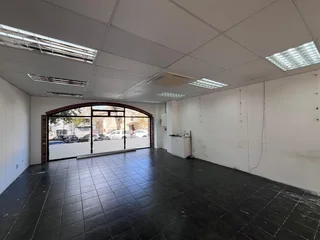 ONDER PAPEGAAIBERG | OFFICE/ RETAIL SPACE TO LET | STELLENBOSCH | 58m²