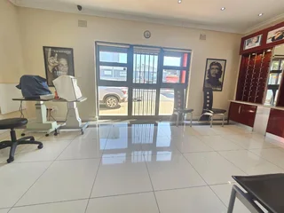 KOEBERG ROAD | COMMERCIAL BUILDING TO RENT | BROOKLYN | 65m²