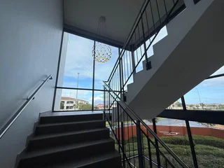 SANDOWN SQUARE BUSINESS PARK | OFFICE TO RENT | BLOUBERG |92m²