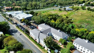 Ground Floor Office Space to Let - 66 Peter Place Office Park, Bryanston