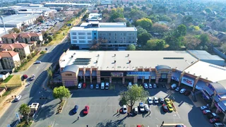 Prime Retail Space to Let - Forest Road Decor Centre, Fourways