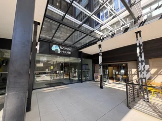 Spacious Office to Let – Nzunza House, 28 Melle Street, Braamfontein