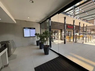 Spacious Office to Let – Nzunza House, 28 Melle Street, Braamfontein