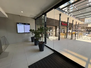 Spacious Office to Let – Nzunza House, 28 Melle Street, Braamfontein