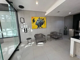 Spacious Office to Let – Nzunza House, 28 Melle Street, Braamfontein