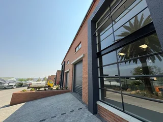 Office Space to Rent - 50 Richards Drive, Halfway House, Midrand