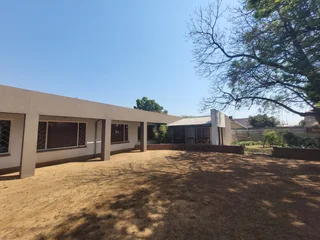 Commercial Property for Sale - 91 Monument Road, Glen Marais
